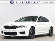 BMW Mシリーズ M5　ｲﾝﾃﾘｼﾞｪﾝﾄｾｰﾌﾃｨ 黒革 ﾍﾞﾝﾁﾚｰﾀｰ ｶｰﾎﾞﾝﾙｰﾌ Idriveﾅﾋﾞ TV 360ｶﾒﾗ harman/kardon ﾜｲﾔﾚｽﾁｬｰｼﾞﾝｸﾞ HUD Mｽﾎﾟｰﾂｽﾃｱﾘﾝｸﾞ Mｴｷｿﾞｰｽﾄｼｽﾃﾑ Mﾏﾙﾁﾌｧﾝｸｼｮﾝｼｰﾄ Mｴｱﾛ&20ｲﾝﾁﾀﾞﾌﾞﾙｽﾎﾟｰｸAW(ｽﾀｲﾘﾝｸﾞ706M)　2年保証