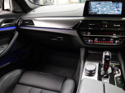 BMW Mシリーズ M5　ｲﾝﾃﾘｼﾞｪﾝﾄｾｰﾌﾃｨ 黒革 ﾍﾞﾝﾁﾚｰﾀｰ ｶｰﾎﾞﾝﾙｰﾌ Idriveﾅﾋﾞ TV 360ｶﾒﾗ harman/kardon ﾜｲﾔﾚｽﾁｬｰｼﾞﾝｸﾞ HUD Mｽﾎﾟｰﾂｽﾃｱﾘﾝｸﾞ Mｴｷｿﾞｰｽﾄｼｽﾃﾑ Mﾏﾙﾁﾌｧﾝｸｼｮﾝｼｰﾄ Mｴｱﾛ&20ｲﾝﾁﾀﾞﾌﾞﾙｽﾎﾟｰｸAW(ｽﾀｲﾘﾝｸﾞ706M)　2年保証