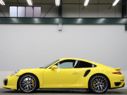 ポルシェ 911(Type991.1) ﾀｰﾎﾞS ｽﾎﾟｰﾂｸﾛﾉ&ｶｰﾎﾞﾝｲﾝﾃﾘｱPKG　正規D車 ﾂｰﾄｰﾝﾚｻﾞｰｲﾝﾃﾘｱ PCCB 赤革 18wayｱﾀﾞﾌﾟﾃｨﾌﾞｽﾎﾟｰﾂｼｰﾄ ﾅﾋﾞTV BOSEｻｳﾝﾄﾞ Bｶﾒﾗ PDLS付LEDﾗｲﾄ 20AW