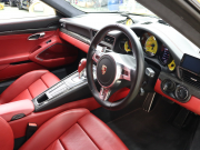 ポルシェ 911(Type991.1) ﾀｰﾎﾞS ｽﾎﾟｰﾂｸﾛﾉ&ｶｰﾎﾞﾝｲﾝﾃﾘｱPKG　正規D車 ﾂｰﾄｰﾝﾚｻﾞｰｲﾝﾃﾘｱ PCCB 赤革 18wayｱﾀﾞﾌﾟﾃｨﾌﾞｽﾎﾟｰﾂｼｰﾄ ﾅﾋﾞTV BOSEｻｳﾝﾄﾞ Bｶﾒﾗ PDLS付LEDﾗｲﾄ 20AW