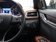 マセラティ ギブリ 3.0 ｱｼｽﾀﾝｽP　中期ﾓﾃﾞﾙ ACC BSM ｱｸﾃｨﾌﾞﾌﾞﾚｰｷ 茶革 8.4ｲﾝﾁMTC+ ﾅﾋﾞ ﾌﾙｾｸﾞ Carplay 360ｶﾒﾗ 19ｲﾝﾁﾌﾟﾛﾃｵAW ﾗﾃﾞｨｶｳｯﾄﾞｲﾝﾃﾘｱ HID　2年保証付