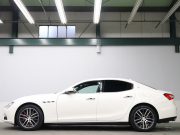 マセラティ ギブリ 3.0 ｱｼｽﾀﾝｽP　中期ﾓﾃﾞﾙ ACC BSM ｱｸﾃｨﾌﾞﾌﾞﾚｰｷ 茶革 8.4ｲﾝﾁMTC+ ﾅﾋﾞ ﾌﾙｾｸﾞ Carplay 360ｶﾒﾗ 19ｲﾝﾁﾌﾟﾛﾃｵAW ﾗﾃﾞｨｶｳｯﾄﾞｲﾝﾃﾘｱ HID　2年保証付