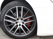 マセラティ ギブリ 3.0 ｱｼｽﾀﾝｽP　中期ﾓﾃﾞﾙ ACC BSM ｱｸﾃｨﾌﾞﾌﾞﾚｰｷ 茶革 8.4ｲﾝﾁMTC+ ﾅﾋﾞ ﾌﾙｾｸﾞ Carplay 360ｶﾒﾗ 19ｲﾝﾁﾌﾟﾛﾃｵAW ﾗﾃﾞｨｶｳｯﾄﾞｲﾝﾃﾘｱ HID　2年保証付