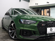 アウディ RS4 ﾍﾞｰｽｸﾞﾚｰﾄﾞ RSﾃﾞｻﾞｲﾝPKG ｶｰﾎﾞﾝｽﾀｲﾘﾝｸﾞPKG 　ADVｷｰ 黒革 ﾊﾟﾉﾗﾏSR ﾋｰﾀｰ RSｽﾎﾟｰﾂｴｷｿﾞｰｽﾄ 360ｶﾒﾗ ﾏﾄﾘｸｽLEDﾗｲﾄ MMIﾅﾋﾞTV Bang&Olufsen Bluetooth ﾊﾞｰﾁｬﾙｺｸﾋﾟｯﾄ 純正20AW　2年保証