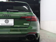 アウディ RS4 ﾍﾞｰｽｸﾞﾚｰﾄﾞ RSﾃﾞｻﾞｲﾝPKG ｶｰﾎﾞﾝｽﾀｲﾘﾝｸﾞPKG 　ADVｷｰ 黒革 ﾊﾟﾉﾗﾏSR ﾋｰﾀｰ RSｽﾎﾟｰﾂｴｷｿﾞｰｽﾄ 360ｶﾒﾗ ﾏﾄﾘｸｽLEDﾗｲﾄ MMIﾅﾋﾞTV Bang&Olufsen Bluetooth ﾊﾞｰﾁｬﾙｺｸﾋﾟｯﾄ 純正20AW　2年保証