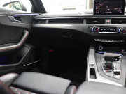 アウディ RS4 ﾍﾞｰｽｸﾞﾚｰﾄﾞ RSﾃﾞｻﾞｲﾝPKG ｶｰﾎﾞﾝｽﾀｲﾘﾝｸﾞPKG 　ADVｷｰ 黒革 ﾊﾟﾉﾗﾏSR ﾋｰﾀｰ RSｽﾎﾟｰﾂｴｷｿﾞｰｽﾄ 360ｶﾒﾗ ﾏﾄﾘｸｽLEDﾗｲﾄ MMIﾅﾋﾞTV Bang&Olufsen Bluetooth ﾊﾞｰﾁｬﾙｺｸﾋﾟｯﾄ 純正20AW　2年保証