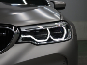 BMW Mシリーズ M5　有償色 茶革 ﾌﾙﾚｻﾞｰﾒﾘﾉｲﾝﾃﾘｱ ﾍﾞﾝﾁﾚｰﾀｰ ｱﾙｶﾝﾀﾗﾙｰﾌ 純正ﾅﾋﾞ TV Bowers&wilkinsﾀﾞｲﾔﾓﾝﾄﾞｻｳﾝﾄﾞ 360ｶﾒﾗ HUD ｿﾌﾄｸﾛｰｽﾞﾄﾞｱ 自動Rｹﾞｰﾄ&ﾊﾝｽﾞﾌﾘｰA ｱﾀﾞﾌﾟﾃｨﾌﾞMﾃﾞｨﾌｧﾚﾝｼｬﾙ Mｴｱﾛ&20ｲﾝﾁAW(706M)　2年保証