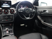 AMG CLAクラス CLA45 4MATIC ﾚｰﾀﾞｰSP　黒革 ｼｰﾄﾋｰﾀｰ 純正HDDﾅﾋﾞTV Bluetooth Carplay Bｶﾒﾗ LEDﾗｲﾄ ﾌﾟｯｼｭｽﾀｰﾄ AMGｻｽﾍﾟﾝｼｮﾝ AMG強化ﾌﾞﾚｰｷ AMGｴｱﾛ&AMG18ｲﾝﾁAW　2年保証付