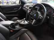 BMW Mシリーズ M3 MDCT　Mｻｽﾍﾟﾝｼｮﾝ ｺﾝﾌｫｰﾄA ｲﾝﾃﾘｼﾞｪﾝﾄS 黒革 ﾅﾋﾞTV Bluetooth Bｶﾒﾗ HUD LEDﾍｯﾄﾞﾗｲﾄ ｶｰﾎﾞﾝﾙｰﾌ ｶｰﾎﾞﾝｲﾝﾃﾘｱ Mｽﾎﾟｰﾂｽﾃｱﾘﾝｸﾞ Mｽﾎﾟｰﾂｴｷｿﾞｰｽﾄｼｽﾃﾑ Mﾌﾞﾙｰｷｬﾘﾊﾟｰ Mｴｱﾛ&19AW(ｽﾀｲﾘﾝｸﾞ437M)　2年保証付