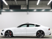 アウディ RS7 ｽﾎﾟｰﾂﾊﾞｯｸ ﾌﾞﾗｯｸｽﾀｲﾘﾝｸﾞPKG　後期ﾓﾃﾞﾙ  黒革 ｽﾎﾟｰﾂｼｰﾄ ｻﾝﾙｰﾌ ｱﾙｶﾝﾀﾗﾙｰﾌ MMIﾅﾋﾞ TV BOSEｻｳﾝﾄﾞ Bｶﾒﾗ Carplay ﾏﾄﾘｸｽLEDﾍｯﾄﾞﾗｲﾄ ｶｰﾎﾞﾝｲﾝﾃﾘｱ&ﾐﾗｰ ﾚｯﾄﾞｷｬﾘﾊﾟｰ RSｽﾎﾟｰﾂｴｷｿﾞｰｽﾄ 純正21ｲﾝﾁAW　2年保証