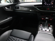 アウディ RS7 ｽﾎﾟｰﾂﾊﾞｯｸ ﾌﾞﾗｯｸｽﾀｲﾘﾝｸﾞPKG　後期ﾓﾃﾞﾙ  黒革 ｽﾎﾟｰﾂｼｰﾄ ｻﾝﾙｰﾌ ｱﾙｶﾝﾀﾗﾙｰﾌ MMIﾅﾋﾞ TV BOSEｻｳﾝﾄﾞ Bｶﾒﾗ Carplay ﾏﾄﾘｸｽLEDﾍｯﾄﾞﾗｲﾄ ｶｰﾎﾞﾝｲﾝﾃﾘｱ&ﾐﾗｰ ﾚｯﾄﾞｷｬﾘﾊﾟｰ RSｽﾎﾟｰﾂｴｷｿﾞｰｽﾄ 純正21ｲﾝﾁAW　2年保証