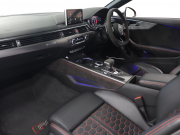 アウディ RS5 ｸｰﾍﾟ ﾍﾞｰｽｸﾞﾚｰﾄﾞ RSﾃﾞｻﾞｲﾝ&ｶｰﾎﾞﾝｽﾀｲﾘﾝｸﾞ&ｱｼｽﾀﾝｽPKG　黒革(Sｽﾎﾟｰﾂｼｰﾄ) 純正MMIﾅﾋﾞ 360ｶﾒﾗ Bang&Olufsen ACC HUD ﾏﾄﾘｸｽLED ｾﾗﾐｯｸﾌﾞﾚｰｷ(F) DRC付ｽﾎﾟｰﾂｻｽﾍﾟﾝｼｮﾝRSｽﾎﾟｰﾂｴｸﾞｿﾞｰｽﾄ 純正20ｲﾝﾁAW　2年保証付