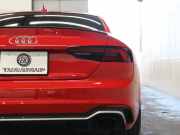 アウディ RS5 ｸｰﾍﾟ ﾍﾞｰｽｸﾞﾚｰﾄﾞ RSﾃﾞｻﾞｲﾝ&ｶｰﾎﾞﾝｽﾀｲﾘﾝｸﾞ&ｱｼｽﾀﾝｽPKG　黒革(Sｽﾎﾟｰﾂｼｰﾄ) 純正MMIﾅﾋﾞ 360ｶﾒﾗ Bang&Olufsen ACC HUD ﾏﾄﾘｸｽLED ｾﾗﾐｯｸﾌﾞﾚｰｷ(F) DRC付ｽﾎﾟｰﾂｻｽﾍﾟﾝｼｮﾝRSｽﾎﾟｰﾂｴｸﾞｿﾞｰｽﾄ 純正20ｲﾝﾁAW　2年保証付