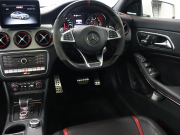 AMG CLAクラス CLA45 4MATIC AMGｱﾄﾞﾊﾞﾝｽﾄﾞ＆ ﾚｰﾀﾞｰSP　黒革 ｼｰﾄﾋｰﾀｰ 純正HDDﾅﾋﾞTV harman/kardon Bluetooth Carplay Bｶﾒﾗ LEDﾍｯﾄﾞﾗｲﾄ AMGｻｽﾍﾟﾝｼｮﾝ AMG強化ﾌﾞﾚｰｷ AMGﾊﾟﾌｫﾏﾝｽｽﾃｱﾘﾝｸﾞ AMGｴｱﾛ&AMG18AW　2年保証付