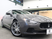 マセラティ ギブリ ﾍﾞｰｽｸﾞﾚｰﾄﾞ　赤革 ｻﾝﾙｰﾌ 純正SDﾅﾋﾞ ｸﾙｰｽﾞｺﾝﾄﾛｰﾙ Bｶﾒﾗ Bluetooth ｷｾﾉﾝﾍｯﾄﾞﾗｲﾄ ﾌﾞﾗｲﾝﾄﾞｽﾎﾟｯﾄ 自動Rｹﾞｰﾄ ｽﾎﾟｰﾂﾓｰﾄﾞ ﾚｯﾄﾞｷｬﾘﾊﾟｰ 純正20ｲﾝﾁAW(ｳﾗｰﾉ)　2年保証付