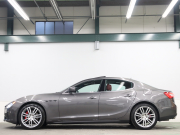 マセラティ ギブリ ﾍﾞｰｽｸﾞﾚｰﾄﾞ　赤革 ｻﾝﾙｰﾌ 純正SDﾅﾋﾞ ｸﾙｰｽﾞｺﾝﾄﾛｰﾙ Bｶﾒﾗ Bluetooth ｷｾﾉﾝﾍｯﾄﾞﾗｲﾄ ﾌﾞﾗｲﾝﾄﾞｽﾎﾟｯﾄ 自動Rｹﾞｰﾄ ｽﾎﾟｰﾂﾓｰﾄﾞ ﾚｯﾄﾞｷｬﾘﾊﾟｰ 純正20ｲﾝﾁAW(ｳﾗｰﾉ)　2年保証付