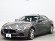 マセラティ ギブリ ﾍﾞｰｽｸﾞﾚｰﾄﾞ　赤革 ｻﾝﾙｰﾌ 純正SDﾅﾋﾞ ｸﾙｰｽﾞｺﾝﾄﾛｰﾙ Bｶﾒﾗ Bluetooth ｷｾﾉﾝﾍｯﾄﾞﾗｲﾄ ﾌﾞﾗｲﾝﾄﾞｽﾎﾟｯﾄ 自動Rｹﾞｰﾄ ｽﾎﾟｰﾂﾓｰﾄﾞ ﾚｯﾄﾞｷｬﾘﾊﾟｰ 純正20ｲﾝﾁAW(ｳﾗｰﾉ)　2年保証付