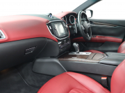 マセラティ ギブリ ﾍﾞｰｽｸﾞﾚｰﾄﾞ　赤革 ｻﾝﾙｰﾌ 純正SDﾅﾋﾞ ｸﾙｰｽﾞｺﾝﾄﾛｰﾙ Bｶﾒﾗ Bluetooth ｷｾﾉﾝﾍｯﾄﾞﾗｲﾄ ﾌﾞﾗｲﾝﾄﾞｽﾎﾟｯﾄ 自動Rｹﾞｰﾄ ｽﾎﾟｰﾂﾓｰﾄﾞ ﾚｯﾄﾞｷｬﾘﾊﾟｰ 純正20ｲﾝﾁAW(ｳﾗｰﾉ)　2年保証付