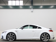 アウディ TT RS クーペ ｱｼｽﾀﾝｽPKGｱﾄﾞﾊﾞﾝｽﾄﾞ　黒革(Sｽﾎﾟｰﾂ) MMIﾅﾋﾞ Bｶﾒﾗ Bang&Olufsen ﾏﾄﾘｸｽLEDﾘｱ/ﾍｯﾄﾞﾗｲﾄ ｾﾗﾐｯｸﾃﾞｨｽｸﾌﾞﾚｰｷ(F) ﾏｸﾞﾈﾃｨｯｸﾗｲﾄﾞｻｽﾍﾟﾝｼｮﾝ 可変ﾊﾞﾙﾌﾞ 純正20ｲﾝﾁAW(ﾏｯﾄﾁﾀﾆｳﾑ)　2年保証付