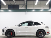 ポルシェ マカン GTS ｽﾎﾟｰﾂｸﾛﾉPKG　1ｵｰﾅｰ 後期 ｴﾝﾄﾘｰﾄﾞﾗｲﾌﾞ 赤革ﾊﾟﾉﾗﾏSR PCMﾅﾋﾞ BOSEｽﾋﾟｰｶｰ 360ｶﾒﾗ Carplay BSM ACC LEDﾍｯﾄﾞﾗｲﾄPDLS Plus 自動Rｹﾞｰﾄ ｽﾎﾟｰﾂｴｸﾞｿﾞｰﾂﾞﾄ ﾚｯﾄﾞｷｬﾘﾊﾟｰ PASM 20ｲﾝﾁRSｽﾊﾟｲﾊﾞｰAW(ｻﾃﾝﾌﾞﾗｯｸ)　2年保証付