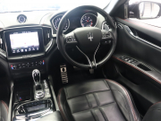 マセラティ ギブリ S ｸﾞﾗﾝｽﾎﾟｰﾂ ﾄﾞﾗｲﾊﾞｰｽﾞPKG　中期 黒革 ﾋｰﾀｰ 純正SDﾅﾋﾞ TV harman/kardon 360ｶﾒﾗ Carplay ACC LEDﾍｯﾄﾞﾗｲﾄ 自動Rｹﾞｰﾄ&ﾊﾝｽﾞﾌﾘｰA ｽｶｲﾌｯｸｻｽﾍﾟﾝｼｮﾝ 純正20ｲﾝﾁAW(ｳﾗｰﾉ)　2年保証付