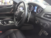 マセラティ ギブリ S ｸﾞﾗﾝｽﾎﾟｰﾂ ﾄﾞﾗｲﾊﾞｰｽﾞPKG　中期 黒革 ﾋｰﾀｰ 純正SDﾅﾋﾞ TV harman/kardon 360ｶﾒﾗ Carplay ACC LEDﾍｯﾄﾞﾗｲﾄ 自動Rｹﾞｰﾄ&ﾊﾝｽﾞﾌﾘｰA ｽｶｲﾌｯｸｻｽﾍﾟﾝｼｮﾝ 純正20ｲﾝﾁAW(ｳﾗｰﾉ)　2年保証付