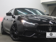 マセラティ ギブリ S ｸﾞﾗﾝｽﾎﾟｰﾂ ﾄﾞﾗｲﾊﾞｰｽﾞPKG　中期 黒革 ﾋｰﾀｰ 純正SDﾅﾋﾞ TV harman/kardon 360ｶﾒﾗ Carplay ACC LEDﾍｯﾄﾞﾗｲﾄ 自動Rｹﾞｰﾄ&ﾊﾝｽﾞﾌﾘｰA ｽｶｲﾌｯｸｻｽﾍﾟﾝｼｮﾝ 純正20ｲﾝﾁAW(ｳﾗｰﾉ)　2年保証付