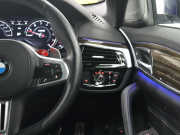 BMW Mシリーズ M5　ｲﾝﾃﾘｼﾞｪﾝﾄｾｰﾌﾃｨ 黒革 ﾍﾞﾝﾁﾚｰﾀｰ ｶｰﾎﾞﾝﾙｰﾌ Idriveﾅﾋﾞ TV 360ｶﾒﾗ harman/kardon ﾜｲﾔﾚｽﾁｬｰｼﾞﾝｸﾞ HUD Mｽﾎﾟｰﾂｽﾃｱﾘﾝｸﾞ Mｴｷｿﾞｰｽﾄｼｽﾃﾑ Mﾏﾙﾁﾌｧﾝｸｼｮﾝｼｰﾄ Mｴｱﾛ&20ｲﾝﾁﾀﾞﾌﾞﾙｽﾎﾟｰｸAW(ｽﾀｲﾘﾝｸﾞ706M)　2年保証