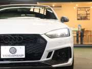 アウディ RS5 ｽﾎﾟｰﾂﾊﾞｯｸ ﾍﾞｰｽｸﾞﾚｰﾄﾞ ｶｰﾎﾞﾝｽﾀｲﾘﾝｸﾞ&RSﾃﾞｻﾞｲﾝﾊﾟｯｹｰｼﾞﾚｯﾄﾞPKG　1ｵｰﾅｰ 黒革 ﾋｰﾀｰ ﾊﾟﾉﾗﾏSR MMIﾅﾋﾞ TV Bang&Olufsen 360ｶﾒﾗ ｶｰﾎﾞﾝｲﾝﾃﾘｱ RSｽﾎﾟｰﾂEX ﾚｯﾄﾞｷｬﾘﾊﾟｰ RAYS21ｲﾝﾁAW　2年保証付