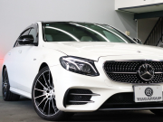 AMG Eクラス E43 4MATIC ｴｸｽｸﾙｰｼﾌﾞ&ﾚｰﾀﾞｰSP　ﾍﾞｰｼﾞｭ革 ﾍﾞﾝﾁﾚｰﾀｰ ﾋｰﾀｰ ﾘﾗｸｾﾞｰｼｮﾝ機能 ﾀﾞｲﾅﾐｯｸｼｰﾄ ﾊﾟﾉﾗﾏSR 純正ﾅﾋﾞTV ﾌﾞﾙﾒｽﾀｰS 360ｶﾒﾗ HUD Carplay AMGｽﾎﾟｰﾂｻｽﾍﾟﾝｼｮﾝ AMGｴｸﾞｿﾞｰｽﾄ AMGｴｱﾛ&20ｲﾝﾁAW 2年保証付