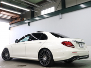 AMG Eクラス E43 4MATIC ｴｸｽｸﾙｰｼﾌﾞ&ﾚｰﾀﾞｰSP　ﾍﾞｰｼﾞｭ革 ﾍﾞﾝﾁﾚｰﾀｰ ﾋｰﾀｰ ﾘﾗｸｾﾞｰｼｮﾝ機能 ﾀﾞｲﾅﾐｯｸｼｰﾄ ﾊﾟﾉﾗﾏSR 純正ﾅﾋﾞTV ﾌﾞﾙﾒｽﾀｰS 360ｶﾒﾗ HUD Carplay AMGｽﾎﾟｰﾂｻｽﾍﾟﾝｼｮﾝ AMGｴｸﾞｿﾞｰｽﾄ AMGｴｱﾛ&20ｲﾝﾁAW 2年保証付