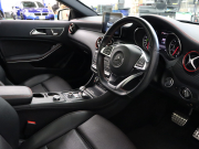AMG Aクラス A45 4MATIC ﾚｰﾀﾞｰSP　後期 黒革 ﾊﾟﾉﾗﾏSR 純正ﾅﾋﾞ TV Bｶﾒﾗ Carplay LEDﾊﾟﾌｫｰﾏﾝｽﾍｯﾄﾞﾗｲﾄ AMGｻｽﾍﾟﾝｼｮﾝ AMGﾊﾟﾌｫｰﾏﾝｽｴｸﾞｿﾞｰｽﾄ AMG強化ﾌﾞﾚｰｷ AMGｴｱﾛ&18ｲﾝﾁAW　2年保証付