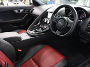 ジャガー Fタイプ Rｸｰﾍﾟ AWD ｴｸｽﾃﾘｱｽﾎﾟｰﾂﾃﾞｻﾞｲﾝﾊﾟｯｸ&ﾌﾞﾗｯｸﾊﾟｯｸ　赤/黒革 ｶﾞﾗｽﾙｰﾌ 純正ﾅﾋﾞ MERIDIANｻﾗｳﾝﾄﾞ F/Bｶﾒﾗ ｶｰﾎﾞﾝｲﾝﾃｱﾘﾄﾘﾑ ｴｸﾞｿﾞｰｽﾄｼｽﾃﾑ ｶｰﾎﾞﾝｾﾗﾐｯｸﾌﾞﾚｰｷ  ｲｴﾛｰｷｬﾘﾊﾟｰ 純正20ｲﾝﾁｽﾄｰﾝAW　2年保証付