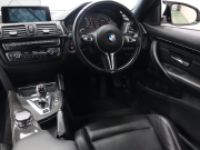 BMW Mシリーズ M4 ｸｰﾍﾟ MDCT　Mｻｽﾍﾟﾝｼｮﾝ ｺﾝﾌｫｰﾄA ｲﾝﾃﾘｼﾞｪﾝﾄS 黒革 ﾅﾋﾞTV Bluetooth Bｶﾒﾗ HUD LEDﾍｯﾄﾞﾗｲﾄ ｶｰﾎﾞﾝﾙｰﾌ ｶｰﾎﾞﾝｲﾝﾃﾘｱ Mｽﾎﾟｰﾂｽﾃｱﾘﾝｸﾞ Mﾌﾞﾙｰｷｬﾘﾊﾟｰ Mｴｱﾛ&19AW(ｽﾀｲﾘﾝｸﾞ437M)　2年保証付