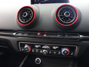 アウディ RS3 ｽﾎﾟｰﾂﾊﾞｯｸ ﾍﾞｰｽｸﾞﾚｰﾄﾞ RSﾃﾞｻﾞｲﾝPKG　ADVｷｰ ﾄﾞﾗｲﾊﾞｰA 黒革 ﾋｰﾀｰ MMIﾅﾋﾞ Bｶﾒﾗ ACC Bang&Olufsen ｶｰﾎﾞﾝｲﾝﾃﾘｱﾄﾘﾑ ﾏﾄﾘｸｽLEDﾍｯﾄﾞﾗｲﾄ ﾚｯﾄﾞｷｬﾘﾊﾟｰ 純正ｴｱﾛ&19ｲﾝﾁAW　2年保証