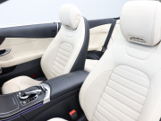 AMG Cクラス C43 4MATIC ｶﾌﾞﾘｵﾚ AMGｱﾄﾞﾊﾞﾝｽﾄﾞ&ﾚｰﾀﾞｰSP　白革 ｴｱｽｶｰﾌ 青幌 純正ﾅﾋﾞTV ﾌﾞﾙﾒｽﾀｰS ﾍｯﾄﾞｱｯﾌﾟD ACC Bluetoothｵｰﾃﾞｨｵ AMGｽﾃｱﾘﾝｸﾞ AMGｴｸﾞｿﾞｰｽﾄｼｽﾃﾑ AMGｴｱﾛ&19ｲﾝﾁAW　2年保証