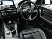 BMW Mシリーズ M2 ﾍﾞｰｽｸﾞﾚｰﾄﾞ 6速MT　ｺﾝﾌｫｰﾄA ｲﾝﾃﾘｼﾞｪﾝﾄS 黒革 ﾋｰﾀｰ 純正ﾅﾋﾞTV Bｶﾒﾗ Bluetoothｵｰﾃﾞｨｵ ｶｰﾎﾞﾝｲﾝﾃﾘｱﾄﾘﾑ ｴｷｿﾞｰｽﾄﾃｰﾙﾊﾟｲﾌﾟ Mﾌﾞﾙｰｷｬﾘﾊﾟｰ Mｴｱﾛ&19ｲﾝﾁAW　2年保証