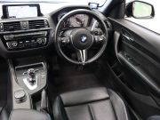 BMW Mシリーズ M2 ﾍﾞｰｽｸﾞﾚｰﾄﾞ　後期LCI ｺﾝﾌｫｰﾄA ｲﾝﾃﾘｼﾞｪﾝﾄS 黒革 純正idriveﾅﾋﾞ Bｶﾒﾗ LEDﾍｯﾄﾞﾗｲﾄ ｶｰﾎﾞﾝｲﾝﾃﾘｱ ﾃﾞｭｱﾙｴｷｿﾞｰｽﾄﾃｰﾙﾊﾟｲﾌﾟ Mｽﾎﾟｰﾂｽﾃｱﾘﾝｸﾞ Mﾌﾞﾚｰｷｷｬﾘﾊﾟｰ Mｴｱﾛ&19ｲﾝﾁAW　2年保証付