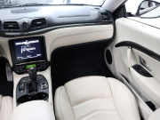 マセラティ グランツーリズモ ｽﾎﾟｰﾂ MCｵｰﾄｼﾌﾄ　後期 白革 ｼｰﾄﾋｰﾀｰ 純正SDﾅﾋﾞ harman/kardon Bluetooth Carplay Bｶﾒﾗ PTS ｽﾎﾟｰﾂPKG ﾚｯﾄﾞｷｬﾘﾊﾟｰ ﾄﾗｲﾃﾞﾝﾄｽﾃｯﾁ MCｽﾎﾟｰﾂﾗｲﾝｶｰﾎﾞﾝﾄﾘﾑ ﾌﾞﾗｯｸｳｨﾝﾄﾞｳﾄﾘﾑ TPMS ETC 純正20ｲﾝﾁAW　2年保証付
