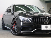 AMG Cクラス C63s ｽﾃｰｼｮﾝﾜｲｺﾞﾝ ｴｸｽｸﾙｰｼﾌﾞ&ﾚｰﾀﾞｰSP　黒/白革 ﾊﾟﾉﾗﾏSR 純正ﾅﾋﾞTV ﾌﾞﾙﾒｽﾀｰS Bｶﾒﾗ ACC AMGﾊﾟﾌｫｰﾏﾝｽｽﾃｱﾘﾝｸﾞ AMGﾊﾟﾌｫｰﾏﾝｽEX AMGﾊﾟﾌｫｰﾏﾝｽｼｰﾄ AMGﾚｯﾄﾞｷｬﾘﾊﾟｰ AMGｴｱﾛ&19ｲﾝﾁAW　2年保証付