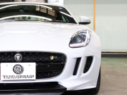 ジャガー Fタイプ Rｸｰﾍﾟ AWD ｴｸｽﾃﾘｱｽﾎﾟｰﾂﾃﾞｻﾞｲﾝﾊﾟｯｸ&ﾌﾞﾗｯｸﾊﾟｯｸ　赤/黒革 ｶﾞﾗｽﾙｰﾌ 純正ﾅﾋﾞ MERIDIANｻﾗｳﾝﾄﾞ F/Bｶﾒﾗ ｶｰﾎﾞﾝｲﾝﾃｱﾘﾄﾘﾑ ｴｸﾞｿﾞｰｽﾄｼｽﾃﾑ ｶｰﾎﾞﾝｾﾗﾐｯｸﾌﾞﾚｰｷ  ｲｴﾛｰｷｬﾘﾊﾟｰ 純正20ｲﾝﾁｽﾄｰﾝAW　2年保証付