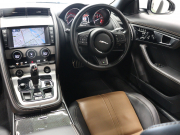 ジャガー Fタイプ Rｸｰﾍﾟ AWD ｴｸｽﾃﾘｱｽﾎﾟｰﾂﾃﾞｻﾞｲﾝﾊﾟｯｸ&ﾌﾞﾗｯｸﾊﾟｯｸ　赤/黒革 ｶﾞﾗｽﾙｰﾌ 純正ﾅﾋﾞ MERIDIANｻﾗｳﾝﾄﾞ F/Bｶﾒﾗ ｶｰﾎﾞﾝｲﾝﾃｱﾘﾄﾘﾑ ｴｸﾞｿﾞｰｽﾄｼｽﾃﾑ ｶｰﾎﾞﾝｾﾗﾐｯｸﾌﾞﾚｰｷ  ｲｴﾛｰｷｬﾘﾊﾟｰ 純正20ｲﾝﾁｽﾄｰﾝAW　2年保証付