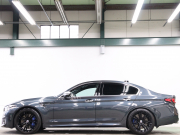 BMW Mシリーズ M5 ﾍﾞｰｽｸﾞﾚｰﾄﾞ ｺﾝﾌｫｰﾄPKG ﾌﾙﾚｻﾞｰﾒﾘﾉｲﾝﾃﾘｱ　ACC ｺﾝﾌｫｰﾄA ｲﾝﾃﾘｼﾞｪﾝﾄS 白/黒革 ﾍﾞﾝﾁﾚｰﾀｰ ｱﾙｶﾝﾀﾗﾙｰﾌ 純正ﾅﾋﾞTV harman/kardon 360ｶﾒﾗ HUD Mｴｷｿﾞｰｽﾄ Mﾏﾙﾁﾌｧﾝｸｼｮﾝｼｰﾄ 純正ｴｱﾛ&20ｲﾝﾁAW　2年保証