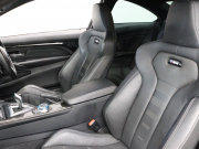 BMW Mシリーズ M4 ｸｰﾍﾟ MDCT　後期LCI ｺﾝﾌｫｰﾄA ｲﾝﾃﾘｼﾞｪﾝﾄS 黒革 ﾅﾋﾞTV hrman/kardon Bｶﾒﾗ HUD  ｶｰﾎﾞﾝｲﾝﾃﾘｱ&ﾙｰﾌ H&Rｽﾌﾟﾘﾝｸﾞ Mﾌﾞﾙｰｷｬﾘﾊﾟｰ Mｽﾎﾟｰﾂﾚｻﾞｰｽﾃｱﾘﾝｸﾞ Mｴｱﾛ&19AW(ｽﾀｲﾘﾝｸﾞ437M)　2年保証