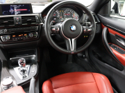 BMW Mシリーズ M4 ｸｰﾍﾟ MDCT　ｺﾝﾌｫｰﾄA ｲﾝﾃﾘｼﾞｪﾝﾄS 赤革 ﾅﾋﾞTV Bluetoothｵｰﾃﾞｨｵ ﾊﾞｯｸｶﾒﾗ ﾍｯﾄﾞｱｯﾌﾟﾃﾞｨｽﾌﾟﾚｲ LEDﾍｯﾄﾞﾗｲﾄ ｶｰﾎﾞﾝﾙｰﾌ ｶｰﾎﾞﾝｲﾝﾃﾘｱ Mｽﾎﾟｰﾂｽﾃｱﾘﾝｸﾞ Mﾌﾞﾙｰｷｬﾘﾊﾟｰ Mｴｱﾛ&19AW(ｽﾀｲﾘﾝｸﾞ437M)　2年保証付