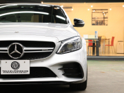 AMG Cクラス C43 4MATIC ｴｸｽｸﾙｰｼﾌﾞ&ﾚｰﾀﾞｰSP　後期 黒革 ﾊﾟﾉﾗﾏSR MBUXﾅﾋﾞTV ﾌﾞﾙﾒｽﾀｰS Bｶﾒﾗ ﾍｯﾄﾞｱｯﾌﾟD ACC 自動Rｹﾞｰﾄ AMGｴｸﾞｿﾞｰｽﾄｼｽﾃﾑ AMGｷｬﾘﾊﾟｰ AMGｴｱﾛ&19ｲﾝﾁAW　2年保証