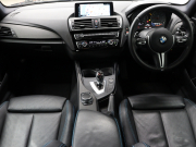 BMW Mシリーズ M2 ﾍﾞｰｽｸﾞﾚｰﾄﾞ　ｺﾝﾌｫｰﾄA ｲﾝﾃﾘｼﾞｪﾝﾄS 黒革 純正idriveﾅﾋﾞ ﾊﾞｯｸｶﾒﾗ ｶｰﾎﾞﾝｲﾝﾃﾘｱ ﾃﾞｭｱﾙｴｷｿﾞｰｽﾄﾃｰﾙﾊﾟｲﾌﾟ Mｽﾎﾟｰﾂｽﾃｱﾘﾝｸﾞ Mﾌﾞﾚｰｷｷｬﾘﾊﾟｰ Mｴｱﾛ&19ｲﾝﾁAW(ｽﾀｲﾘﾝｸﾞ437M)　2年保証付