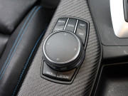 BMW Mシリーズ M2 ﾍﾞｰｽｸﾞﾚｰﾄﾞ　ｺﾝﾌｫｰﾄA ｲﾝﾃﾘｼﾞｪﾝﾄS 黒革 純正idriveﾅﾋﾞ ﾊﾞｯｸｶﾒﾗ ｶｰﾎﾞﾝｲﾝﾃﾘｱ ﾃﾞｭｱﾙｴｷｿﾞｰｽﾄﾃｰﾙﾊﾟｲﾌﾟ Mｽﾎﾟｰﾂｽﾃｱﾘﾝｸﾞ Mﾌﾞﾚｰｷｷｬﾘﾊﾟｰ Mｴｱﾛ&19ｲﾝﾁAW(ｽﾀｲﾘﾝｸﾞ437M)　2年保証付