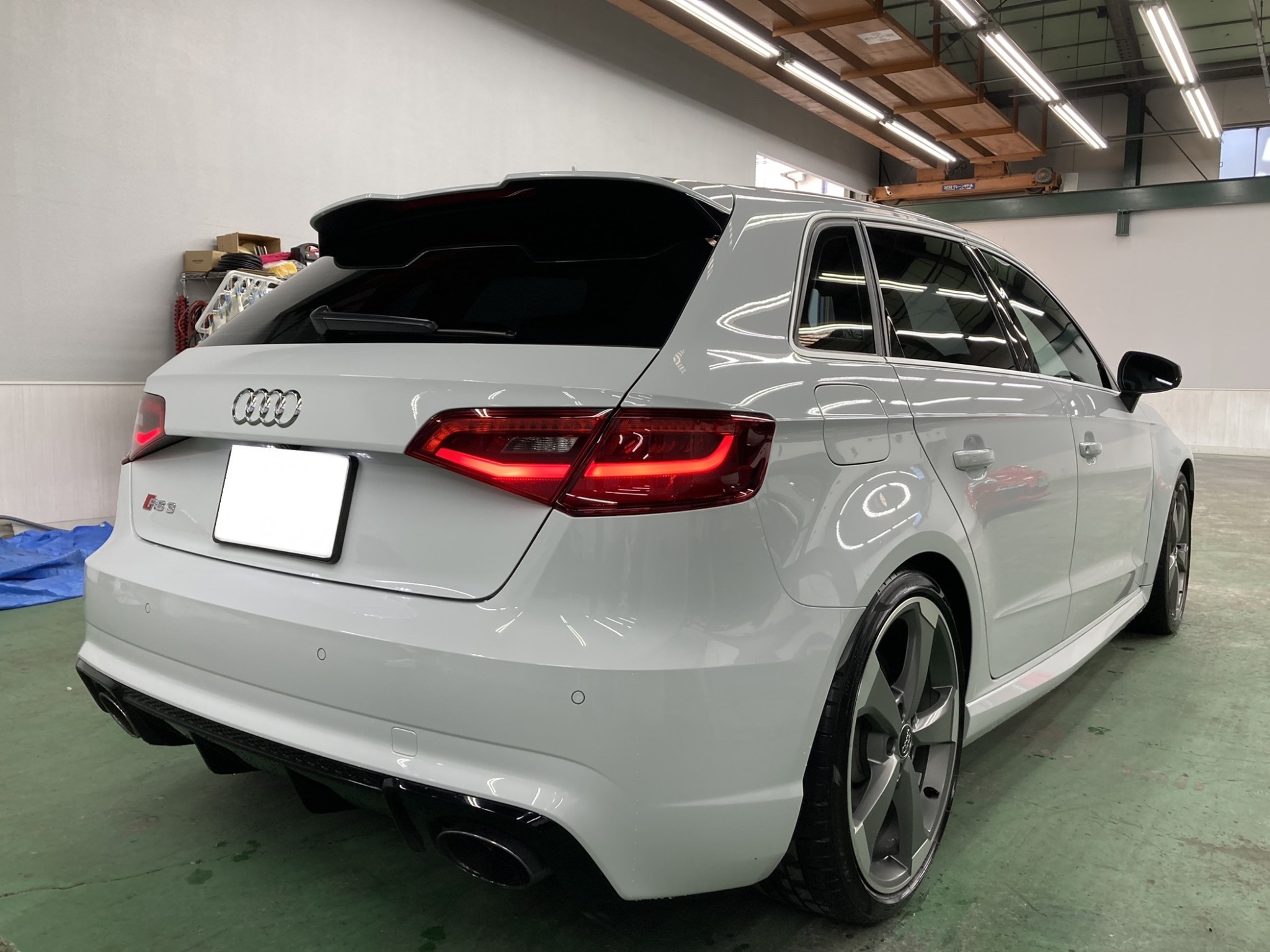 宅急便は割引特典対象！ AUDI RS3 8V スポーツバック 後期 フロントリップスポイラー カーボン Next Innovation 8mmモデル  アウディ 日本製 エアロ NARS3KC-8