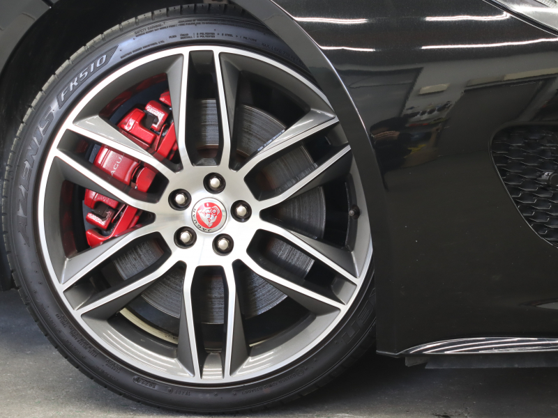 ジャガー Fタイプ Rクーペ 黒革・パフォーマンスシート装備の中古スポーツカー